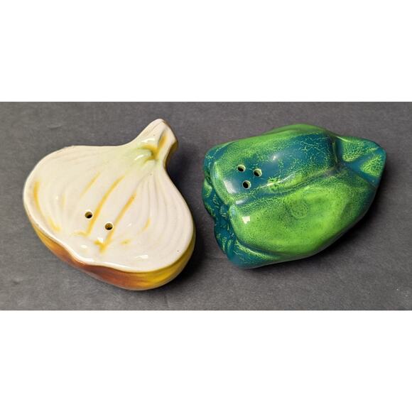 Vtg Ucagco Ceramics Salt Pepper Shakers Set Yellow Onion Green Pepper 2.5" Japan - Picture 1 of 9